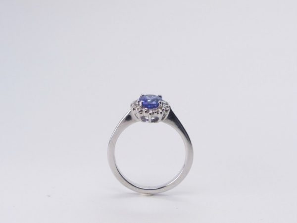Anello Classico Zaffiro e Diamanti - immagine 2