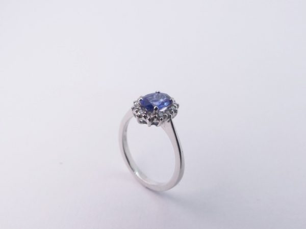Anello Classico Zaffiro e Diamanti - immagine 3
