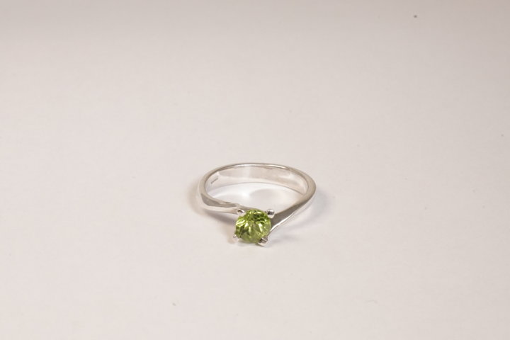 Anello solitario argento