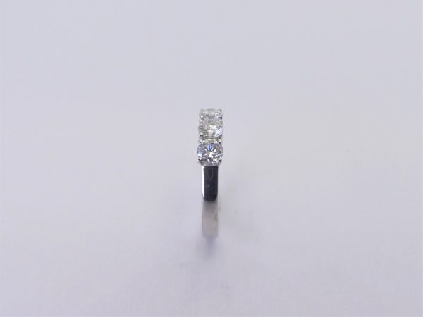 Anello trilogy con diamanti - immagine 2