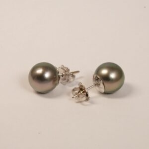 Orecchini con perla grigia grandi