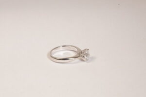Anello solitario argento