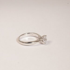 Anello solitario argento