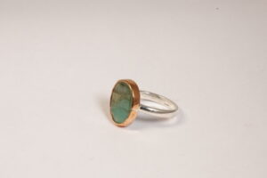 Anello in argento e bronzo con acqua marina