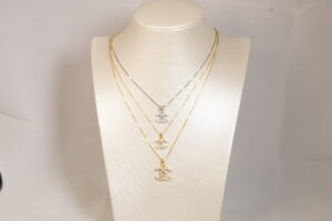 Catenine in argento con pendente zirconi