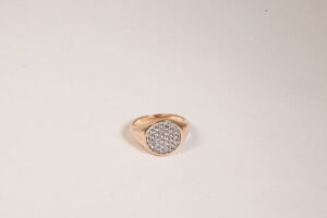 Anello Chevalier in argento con zirconi