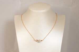 Collana nodo con zirconi