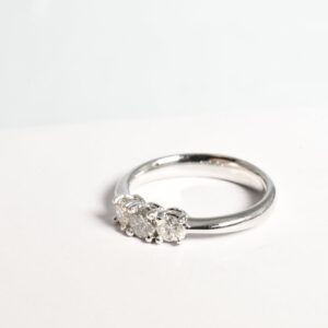 Anello trilogy e Diamanti