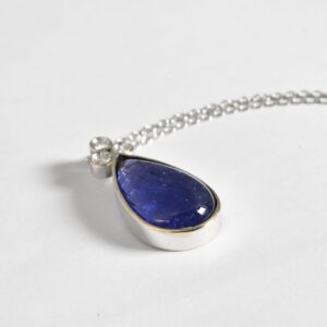 Collana con pendente tanzanite