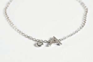 Bracciale con catenina e iniziale