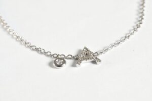 Bracciale con catenina e iniziale