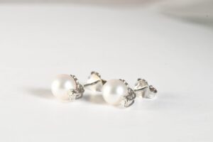 Orecchini con perla 7mm