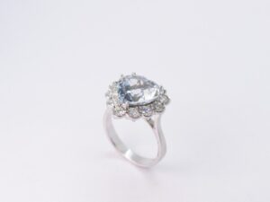 Anello acqua marina e diamanti
