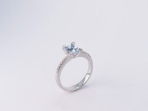 Anello Acqua marina e diamanti