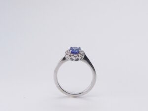 Anello Classico Zaffiro e Diamanti